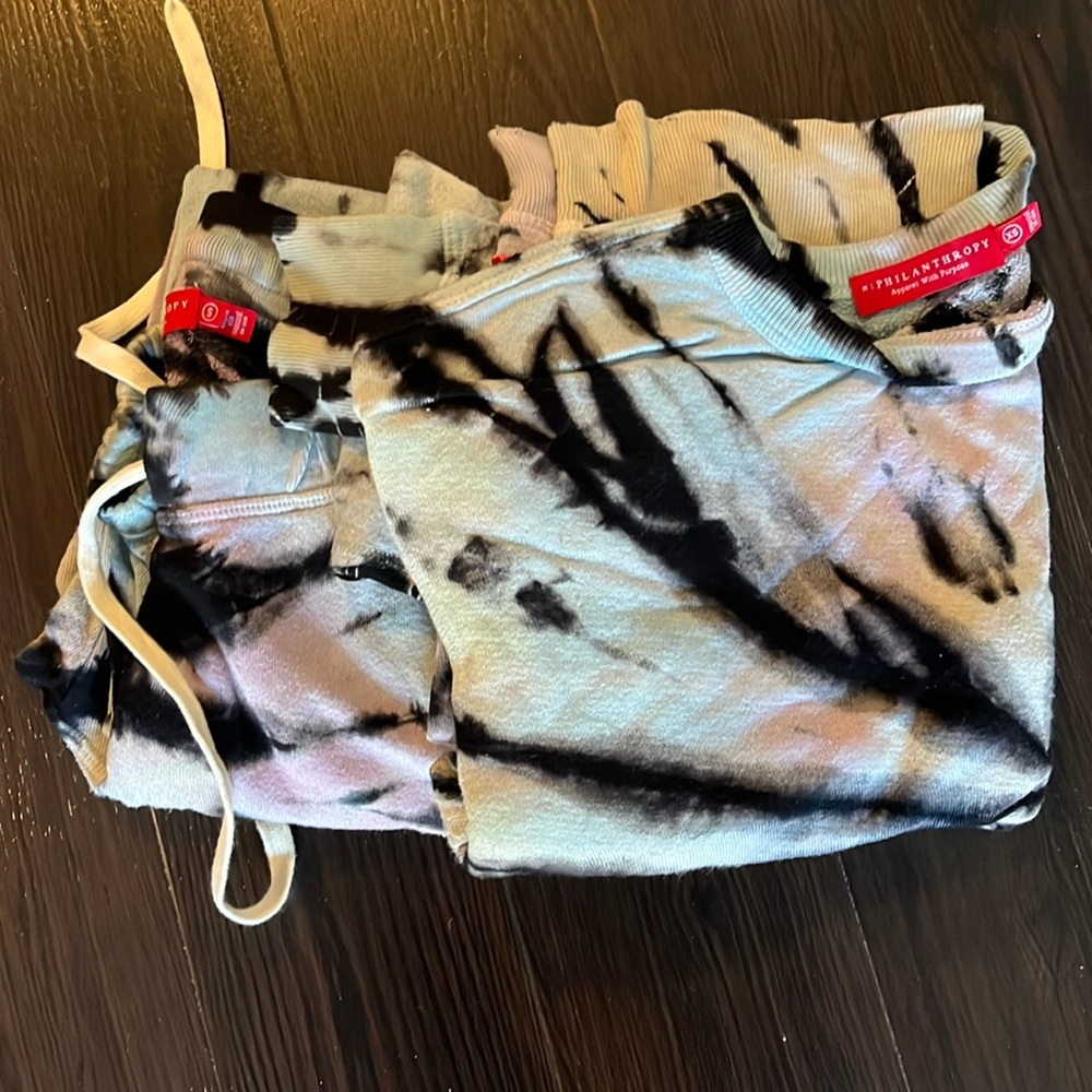 N PHILANTHROPY. Tie dye sweat set. Xs top and small bottom. Never worn